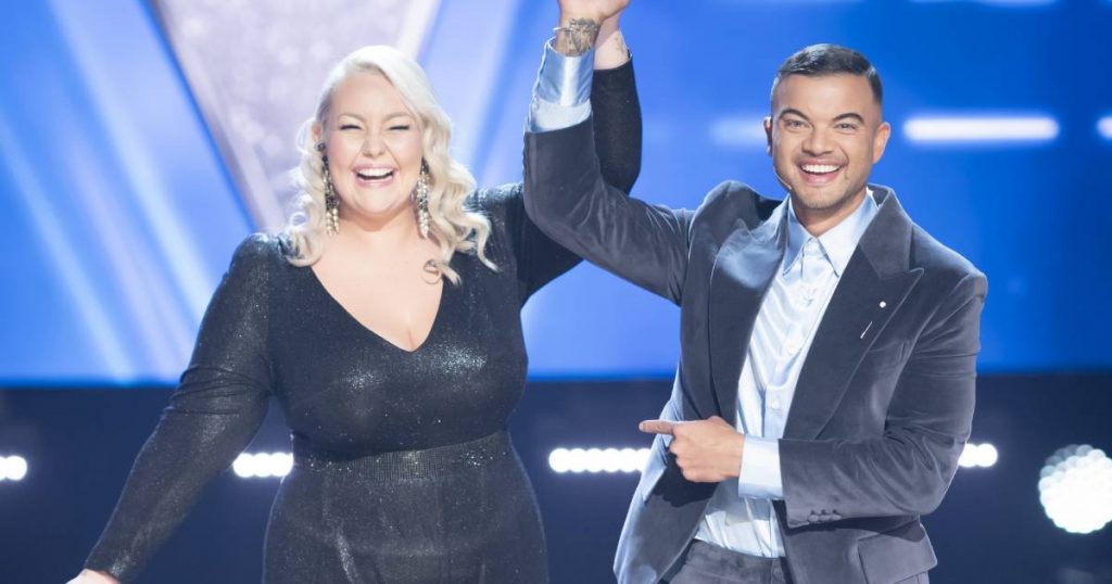 The Voice 2021 winner Bella Taylor Smith with coach Guy Sebastian 9_resize (2)