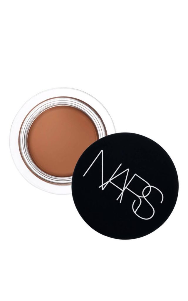 Nars, Soft Matte Complete Concealer is a full coverage and smoothing concealer perfect for covering huge blemishes