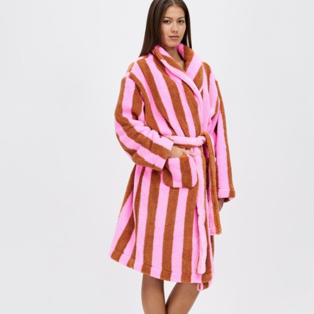 Best Dressing Gowns - Bonds Livin Fleece Robe (1)