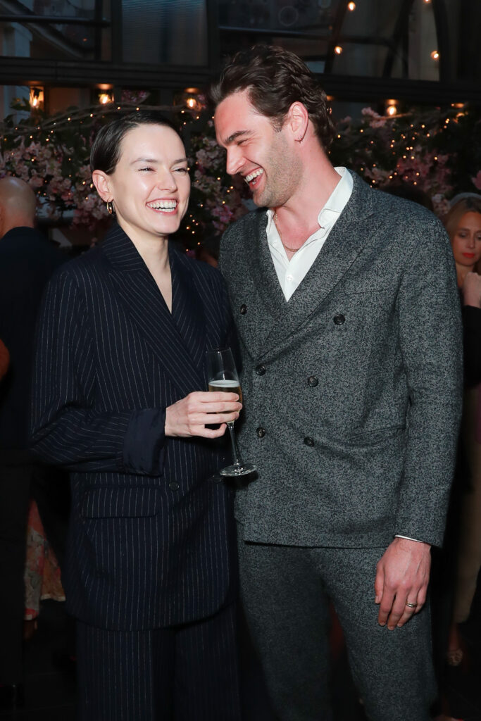 How Tom Bateman and Daisy Ridley Went From Costars to Husband and Wife ...