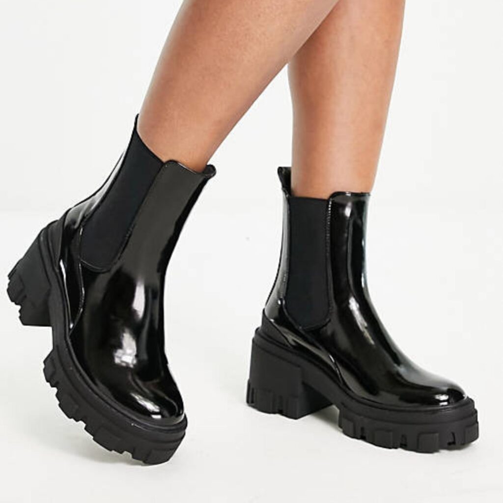 ASOS DESIGN Wide Fit Reality chunky mid heeled chelsea boots - best black boots