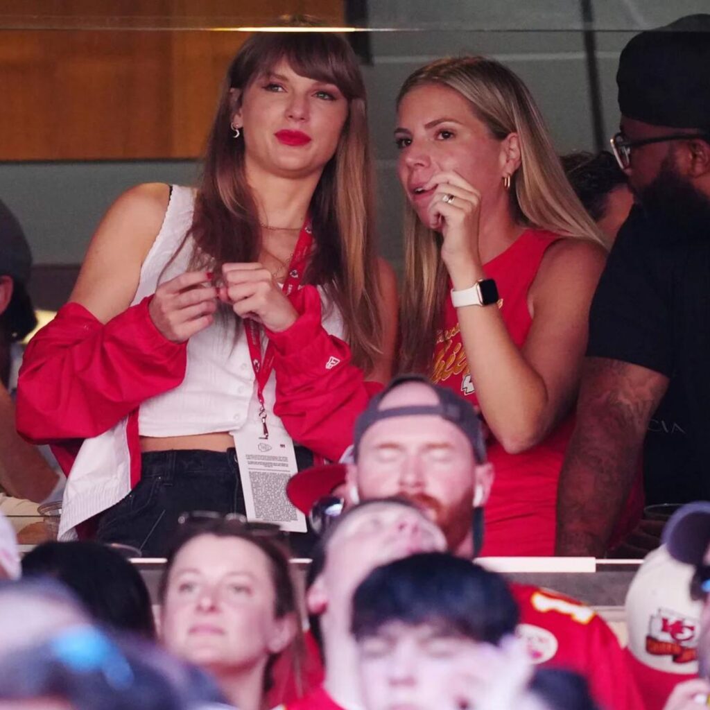 Taylor Swift Attends a Kansas City Chiefs Game
